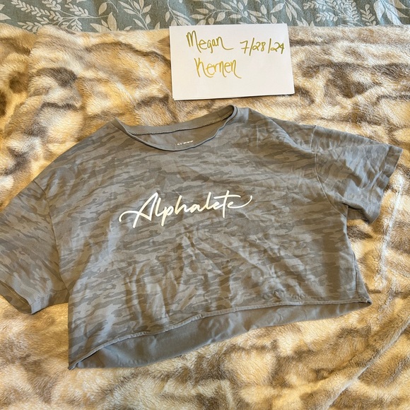 Alphalete large crop - Picture 1 of 1